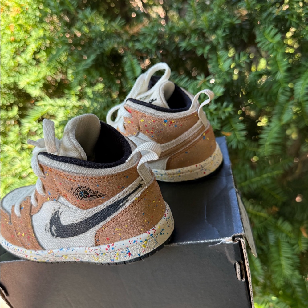 Jordan mids - Picture 3 of 14
